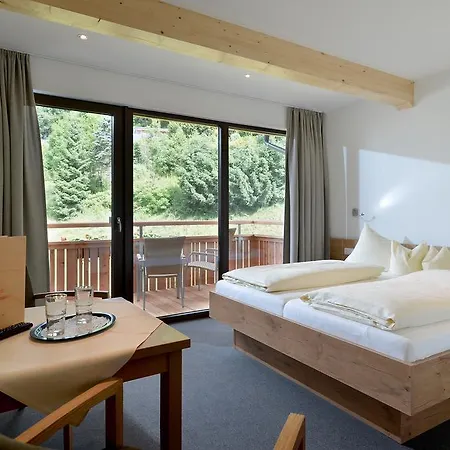 Penzion Gaestehaus Rottenspacher 3*
