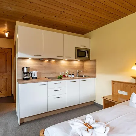 Gaestehaus Rottenspacher 3*