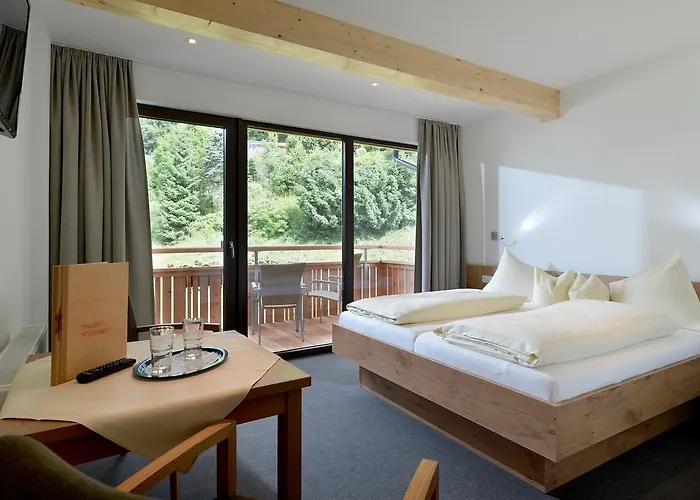 ゲストハウス Gaestehaus Rottenspacher 3*