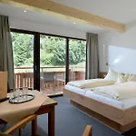 בית הארחה Gaestehaus Rottenspacher 3*